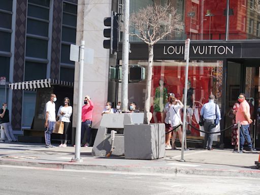 Viral Retail Theft Sign Near Louis Vuitton in San Francisco Was Removed by Police