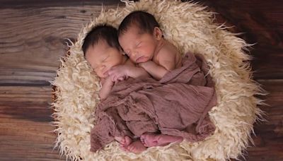 差1天變連體嬰！台大醫接生雙胞胎「臍帶纏繞套圈」 過程超驚險