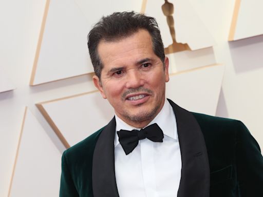 John Leguizamo implies Latinos backing Trump don’t understand the economy, says it’s ‘doing great