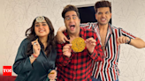 ...: Tejasswi Prakash and Karan Kundrra quash the break up rumours as they reunite with Bigg Boss 16's co-contestant Rajiv Adatia in London | - Times of India