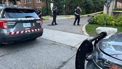 Cop in hospital after being shot in midtown Toronto; shooter in custody