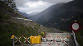 Los evacuados de la aldea suiza amenazada por una montaña volverán brevemente a sus casas
