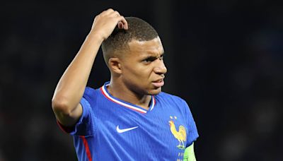 Kylian Mbappe stunned to silence by France dressing room row