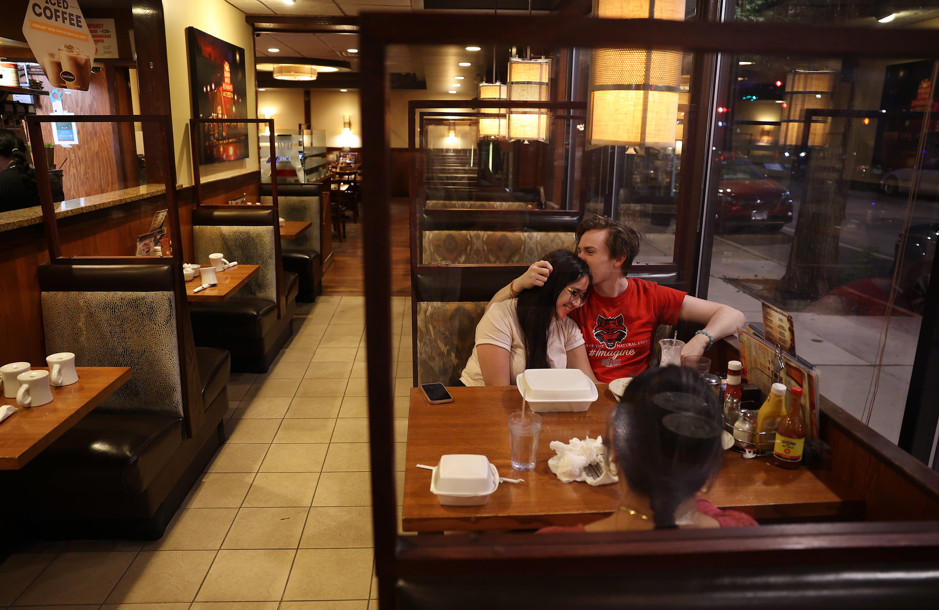 12 hours overnight at one of Chicago’s last 24/7 diners
