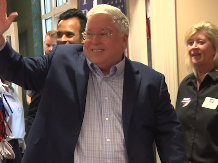 WV governor candidate Patrick Morrisey makes campaign stop in Lewisburg