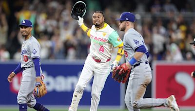 Luis Arraez delivers walk-off single in first home game since being traded from Marlins to Padres