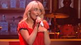 Veja a apresentação de Sabrina Carpenter no SNL!