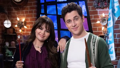 ‘Wizards of Waverly Place’ Spinoff Reveals First Look at Grown-Up Alex and Justin, Sets Official Title