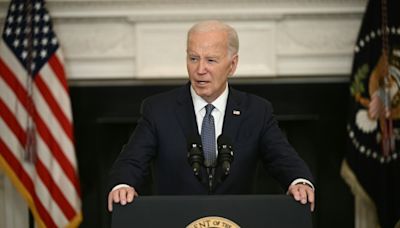 Biden fustiga a Trump como "criminal convicto" por primera vez desde el veredicto en Nueva York