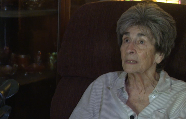 'It’s just hot and sticky': Woman with pacemaker without power in Riesel