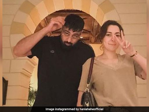 Pakistani Actor Hania Aamir On Dating Rumours With Badshah: "My Only Problem Is That I'm Not Married"