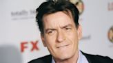 Charlie Sheen obtuvo la guardia de sus hijos en medio de la lucha de su ex contra las adicciones