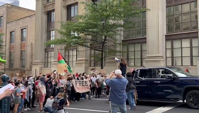 Pro-Palestine protesters march to Kaine's office, block Richmond intersection