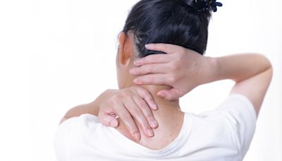 I'm a physiotherapist - here's the main causes of neck pain & how to treat it