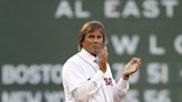 Eckersley se retira tras 50 años en el béisbol