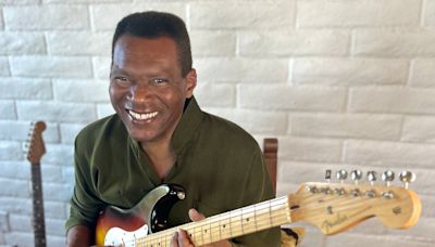 Blues-rock guitarist Robert Cray heading to Lincoln Theatre in August