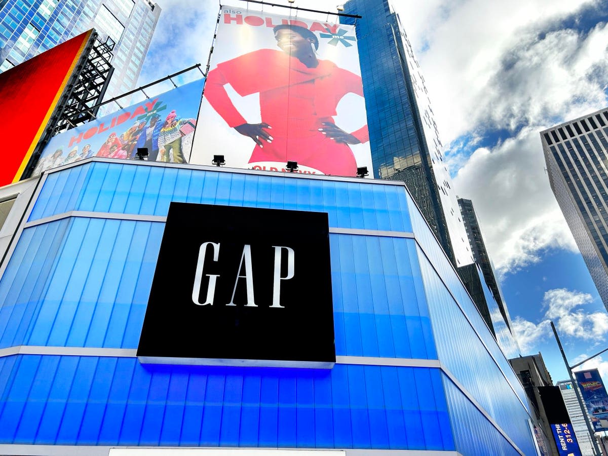 With On-Trend Fashion And Inspired New Leadership, Gap’s Turnaround Begins