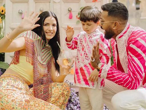 Natasa Stankovic delights fans by restoring wedding pictures with Hardik Pandya | Hindi Movie News - Times of India