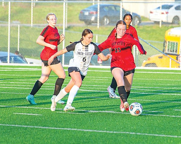 Jefferson City girls soccer rallies for 2-1 win vs. Smith-Cotton | Jefferson City News-Tribune