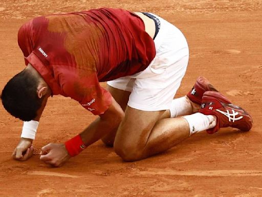¿Fuera de Wimbledon?: Novak Djokovic se opera la rodilla para ganar lo único que le falta
