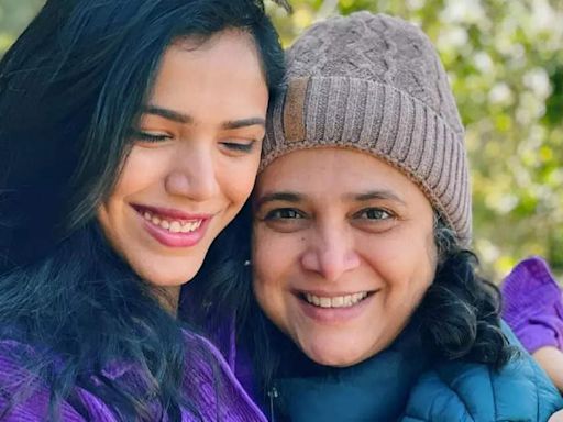 Shriya Pilgaonkar reveals she ‘forced’ her mother Supriya Pilagaonkar to watch Mirzapur: ‘I had to pause because she started crying' | Hindi Movie News - Times of India