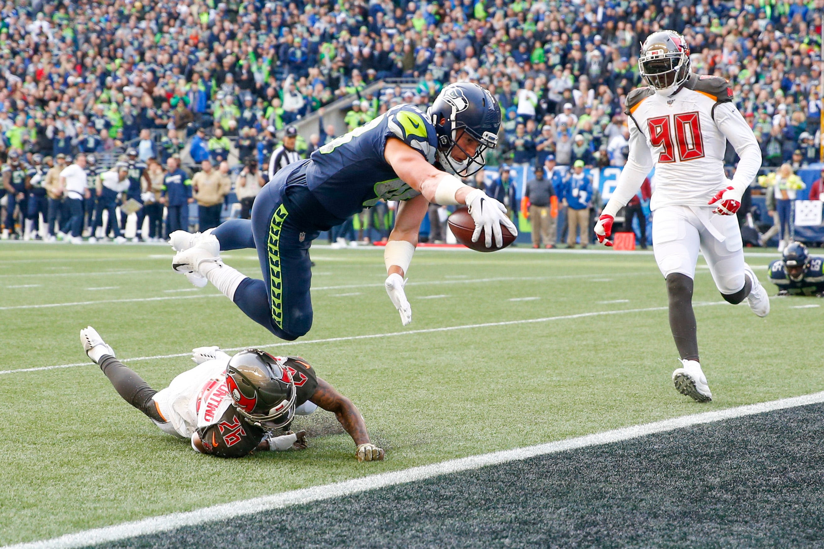 Photos of new Panthers TE Jacob Hollister