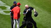 Phillies manager Rob Thomson ejected in the 6th inning during an animated argument - WTOP News