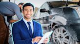 Cuáles son los 5 errores que no debes cometer según los vendedores de autos a la hora de lavarlo para que quede impecable