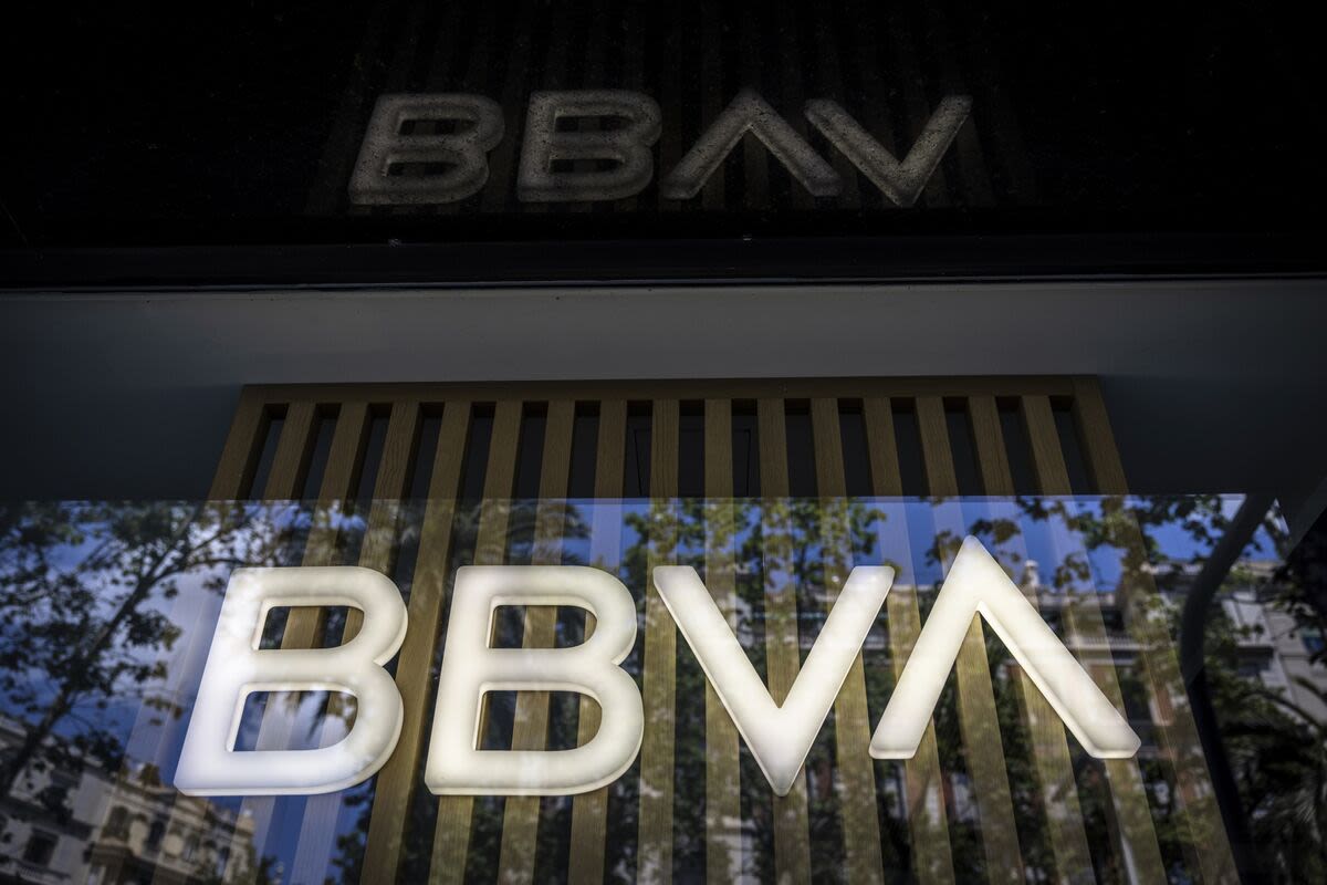 BBVA’s Relentless Pursuit of Sabadell Upends Spanish Banking