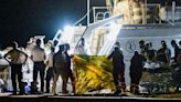 Schiff im Mittelmeer gesunken: 64 Migranten vermisst