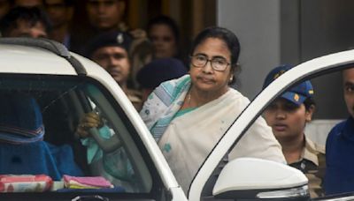 Calcutta HC Restricts Mamata Banerjee From Defaming Governor CV Ananda Bose