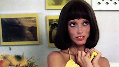 Shelley Duvall : retour sur ses 10 looks les plus extravagants