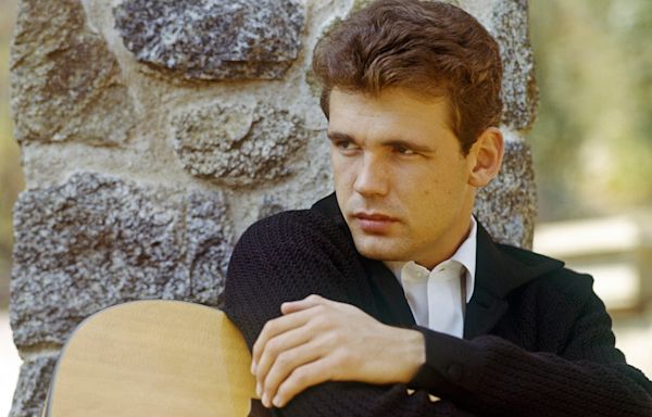 Without Duane Eddy, these five guitar classics wouldn’t exist