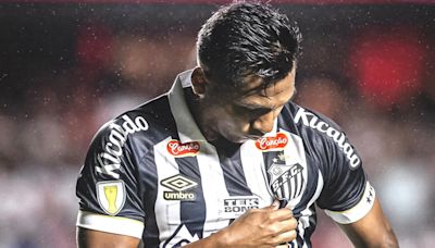 Junior estaría en negociaciones con Santos por Alfredo Morelos