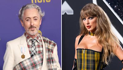 Alan Cumming Jokes About Taylor Swift’s Plaid 2024 MTV VMAs Dress: ‘Stole My Look’