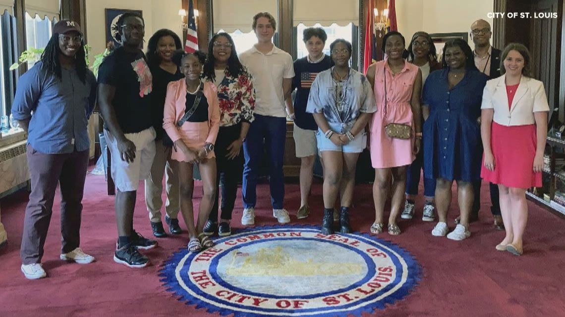 St. Louis Mayor's Youth Cabinet aims to curb gun violence, encourage voter registration