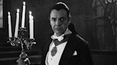 Eugenio Derbez regresa a la comedia interpretando a 'Drácula' en su nueva serie