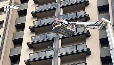 晴空匯火災受困電梯 韓籍男扳開縫求救