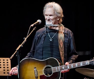 Kris Kristofferson Dies: Legendary Country Singer-Songwriter And ‘A Star Is Born’ Golden Globe Winner Was 88