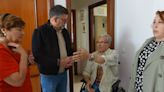 Vecinos de El Molinillo (Málaga) denuncian que sus pisos no están adaptados: "Estamos encarcelados en casa"