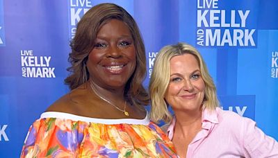Amy Poehler and Retta Have Mini 'Parks and Recreation' Reunion Backstage at 'Live with Kelly and Mark'