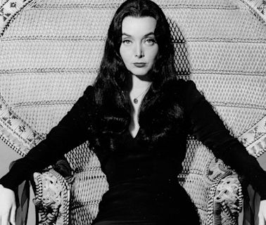Carolyn Jones: 17 Facts About the Star of 'The Addams Family'