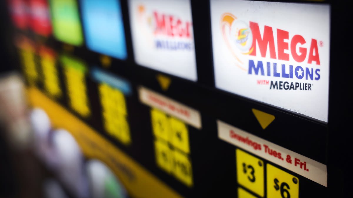 Winning $560M Mega Millions ticket sold in Illinois, lottery officials announce