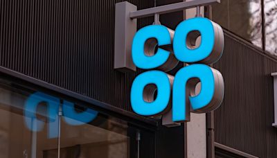 Co-op publishes pay gap report on socioeconomic background