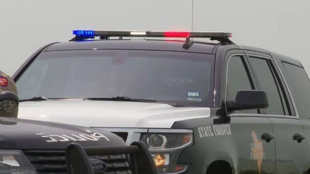 18-wheeler jackknifes during police chase, EB I-40 closed at US 287