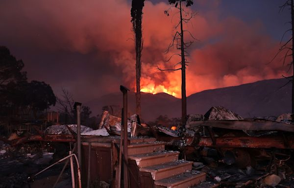 Western wildfires latest: Firefighters battling 3 major blazes, 2 in California