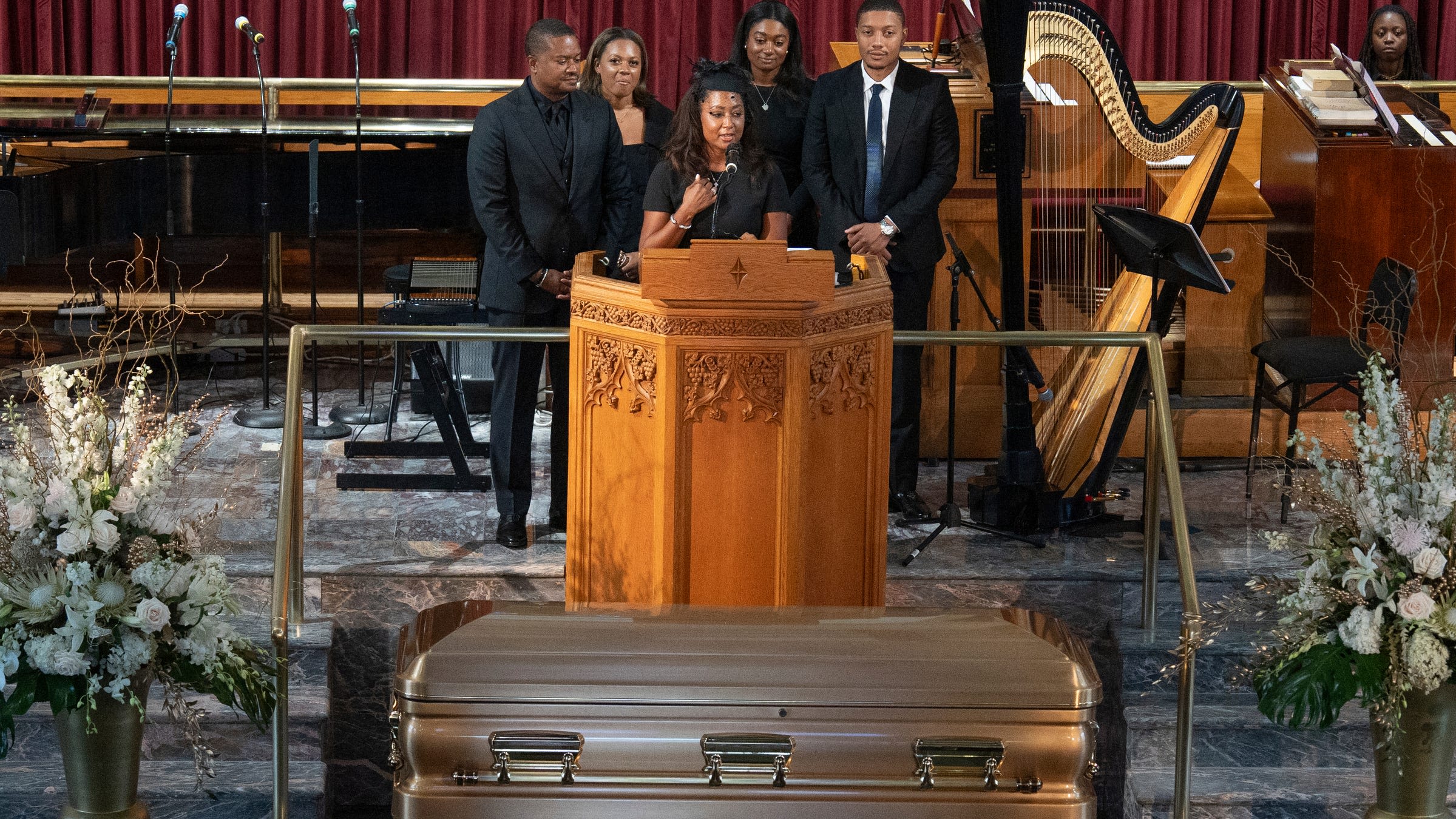 Friends, family and a 'grateful city' bid farewell to the Four Tops' Duke Fakir