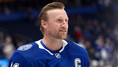 LIVE: What’s in store for Stamkos? Lightning GM, head coach hold exit interviews