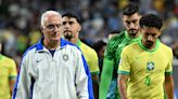 Jornal argentino ironiza eliminação do Brasil na Copa América: ‘Ronaldinho não perdeu nada’