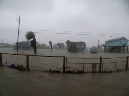Time lapse video shows Beryl’s approach, onslaught of storm surge flooding in Texas